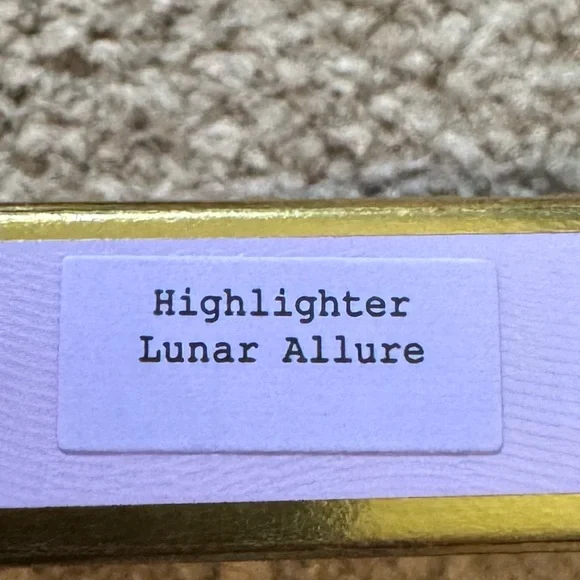 Pat McGrath Divine Glow Highlighter Lunar Allure